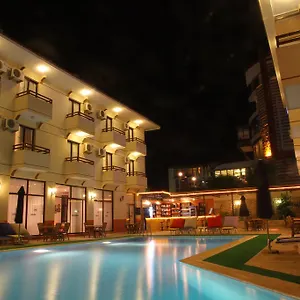 Kanarya Otel Çeşme
